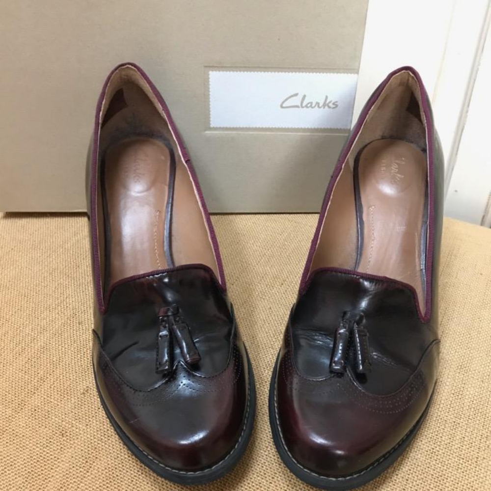 Burgundy high heel loafers